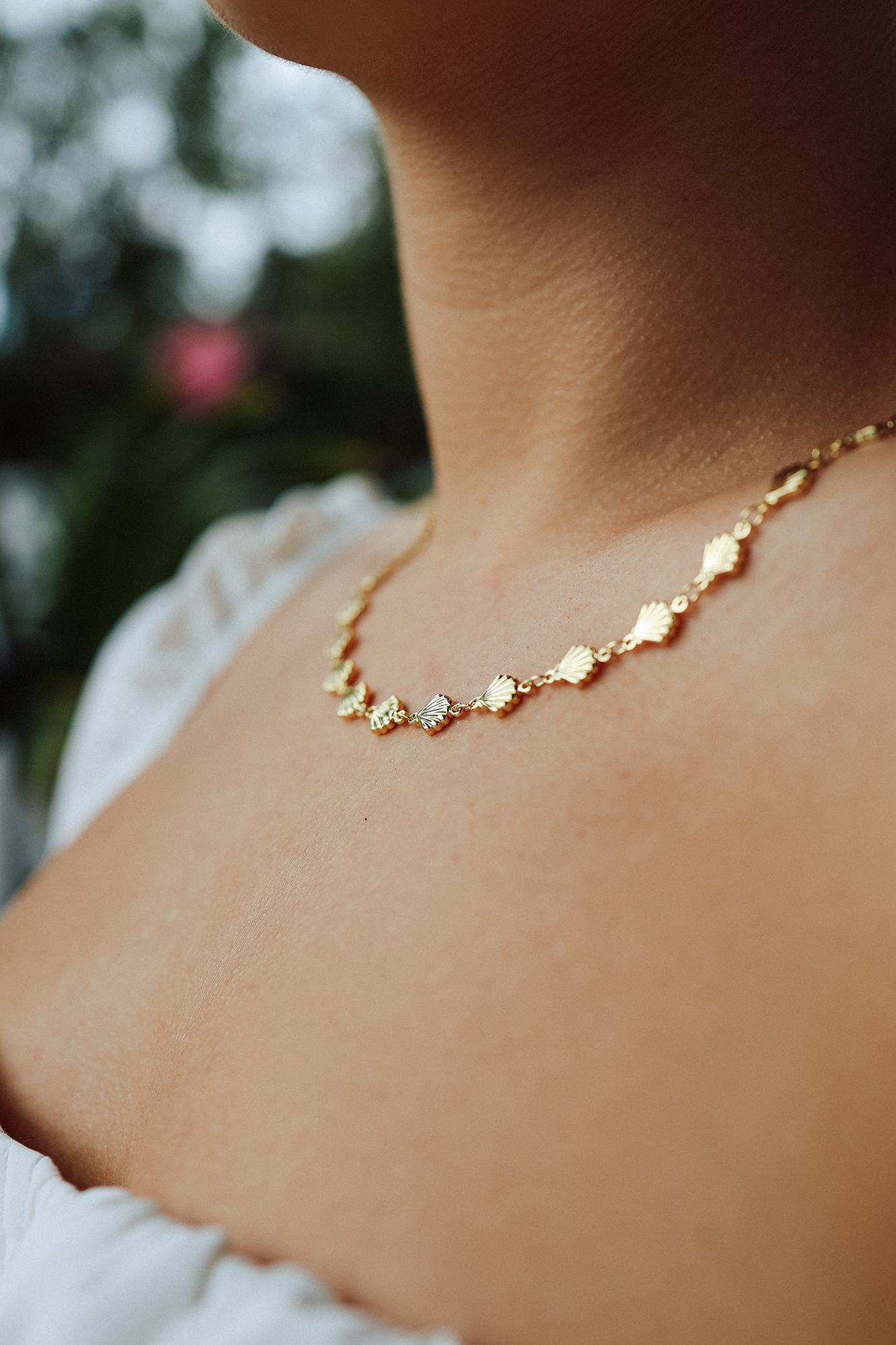 Golden Shells Choker