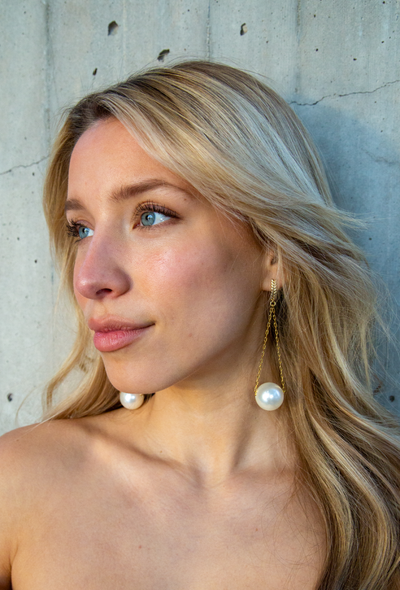Mega Pearls Earrings
