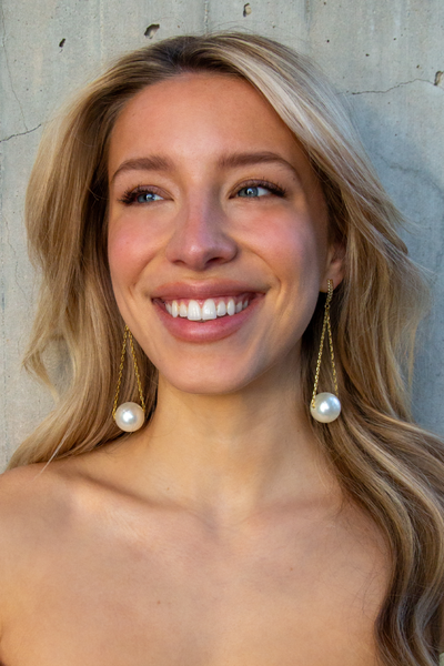 Mega Pearls Earrings