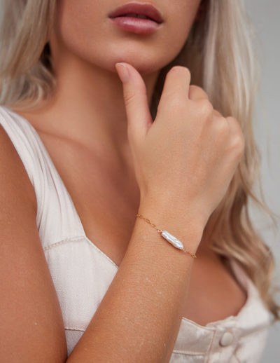 Dainty Biwa Bracelet